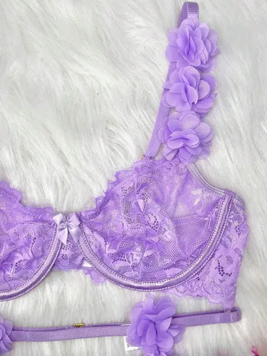 Vista 5 de WDIRARA Conjunto de lencería sexy de 5 piezas con apliques de encaje floral con aros para las piernas