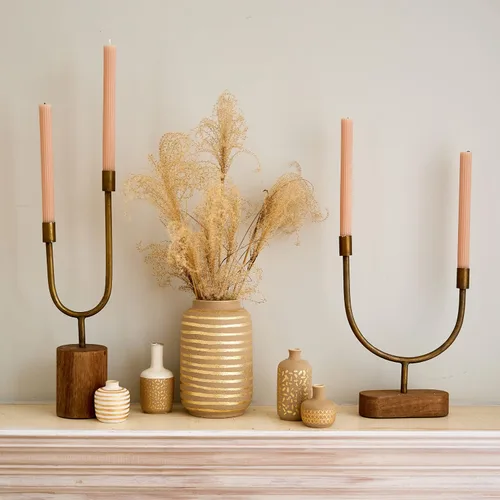 Vista 3 de Main + Mesa Candelabro asimétrico de madera y metal