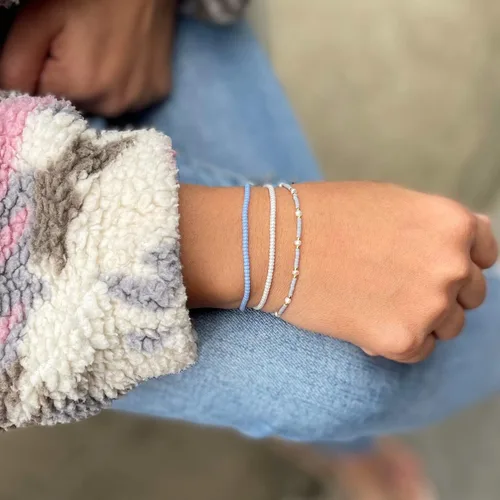 Vista 5 de KELITCH 10 pulseras elásticas de la amistad con borlas