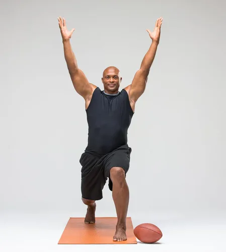Vista 9 de Gaiam Athletic Yoga: Yoga for Strength with Eddie George