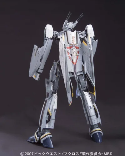 Vista 3 de Macross Frontier VF-25S Mesías Valkyrie Ozma Custom Escala 1/72 de Bandai