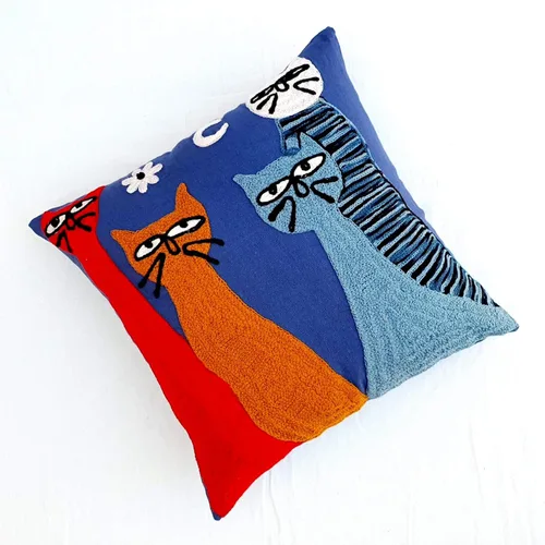 Vista 2 de INDACORIFY Suzani - Fundas de almohada con pompones de 16 x 16 pulgadas, bordadas, decorativas, de algodón