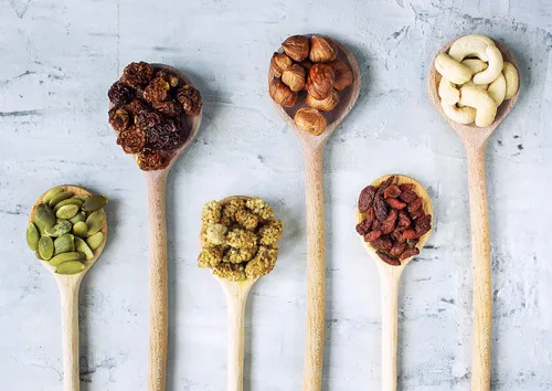 Vista 4 de Mezcla orgánica antioxidante de frutos secos, 12 onzas, contiene moras, bayas de Goji, bayas doradas, semillas de calabaza, avellanas, anacardos.