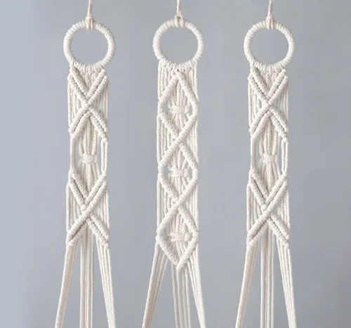 Vista 6 de Mkono Paquete de 3 perchas de macramé de 39 pulgadas para colgar en la pared de interiores, cesta para macetas, soporte para macetas, decoración