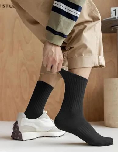 Vista 5 de VoJoPi Wool Socks for Men - 5 Pairs Thick Thermal Warm Winter Socks 5 pares de negro sólido
