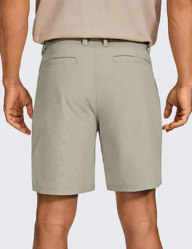 Vista 2 de CRZ YOGA - Pantalones cortos de golf cómodos para todo el día para hombre, 7"9" elásticos, ligeros, de frente plana para el trabajo casual