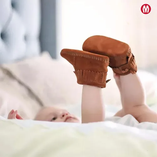 Vista 6 de Minnetonka Botín con solapa trasera de velcro (niño)