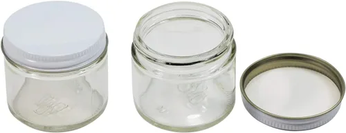 Vista 2 de Pinnacle Mercantile Tarros de vidrio de 2 oz para especias rectas con tapas de metal blanco, caja de 24
