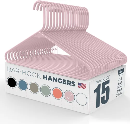 Vista 47 de Perchas de plástico de 15 unidades – Hechas en EE.UU. – Capacidad de 2.7 kg, perchas estándar de ropa con ganchos de correa para vestidos, lencería