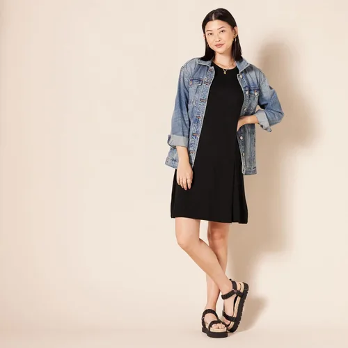 Vista 5 de Tienda Essentials - Vestido de manga corta con vuelo y con cuello redondo para mujer (disponible en talla extragrande)