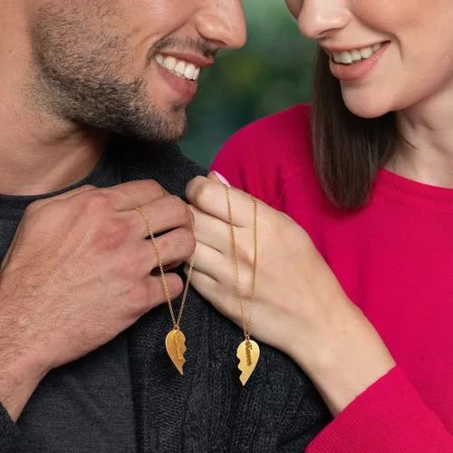Vista 4 de MYKA - Collar de corazón roto unisex personalizado con dijes colgantes con nombre, para él, hombres o ella, joyería personalizada para parejas
