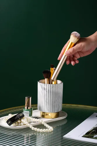 Vista 5 de IEEK Soporte para brochas de maquillaje, organizador de brochas de maquillaje y vasos de vidrio, organizador de cepillos de dientes para baño, Gris