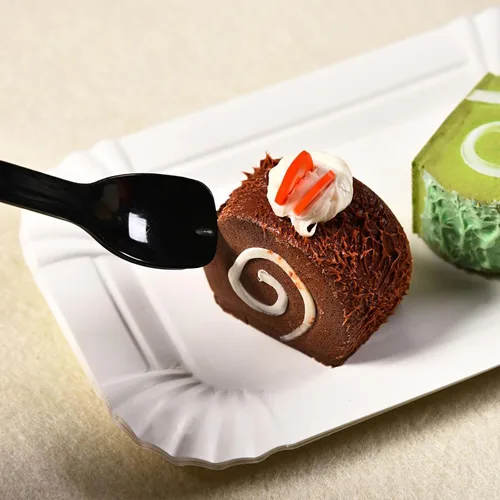 Vista 4 de 100 cucharas de helado, cuchara desechable para pastel, cuchara de pudín de yogur de plástico, color negro