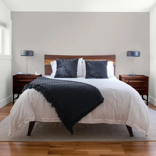 Vista 122 de Glidden Pintura Interior + Imprimación: Gris/Plata Antigua, Una Capa, Satinado, 1 Galón