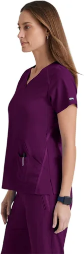 Vista 3 de Grey's Anatomy Impact Elevate Top para mujer Camiseta médica Extreme Comfort