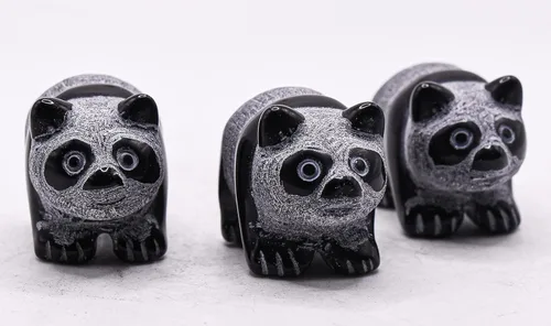 Vista 2 de Figura de oso panda de obsidiana negra de 1.614 in pulida tallada piedra preciosa natural mineral estatuilla coleccionable - China (1 unidad)