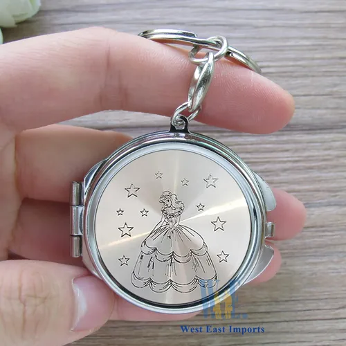 Vista 5 de 12 piezas personalizadas de quinceañera recuerdo de fiesta dulce 16 espejo llavero Recuerdos de Mis XV princesa 18 cumpleaños regalo para invitados