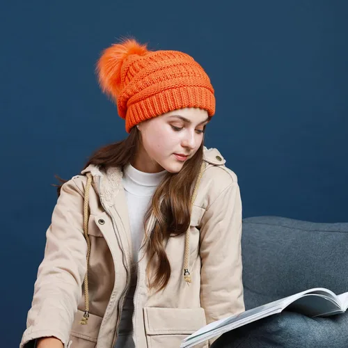 Vista 5 de REDESS - Gorro de invierno con pompón y forro polar para mujer, grueso, diseño de calavera