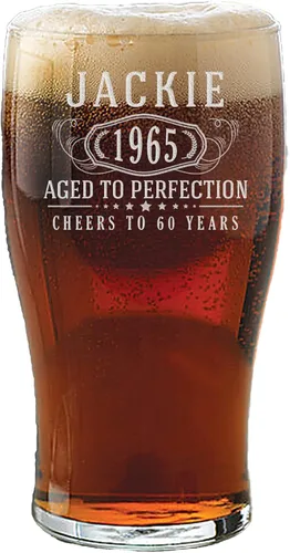 Vista 26 de Vaso de cerveza grabado personalizado de 16 onzas, regalos de Navidad grabados personalizados para hombres, regalos de cumpleaños para papá, regalos