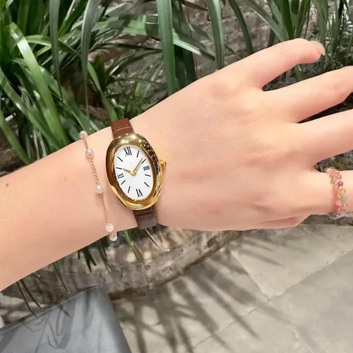 Vista 5 de MASTOP Reloj de pulsera para mujer, elegante reloj de pulsera con esfera ovalada de 0.945 in, reloj de pulsera de cuarzo estilo joyería de oro