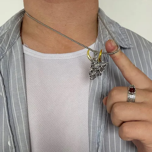 Vista 3 de THJEW Collar con colgante de calavera de cuerno para hombres y niños, de acero inoxidable, estilo retro, vintage, punk, motero, cóctel, fiesta