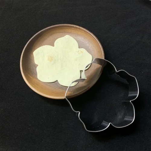 Vista 3 de Cortador de galletas de flores tropicales de 3.5 pulgadas, moldes de fondant para hornear