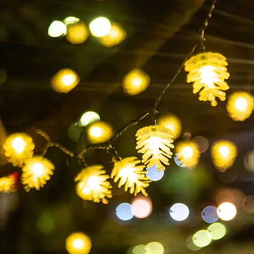 Vista 5 de Guirnalda de luces LED con cono de pino, impermeable, 16.4 pies, 20 LED, funciona con energía solar, para jardín, valla, árboles de Navidad, boda 20