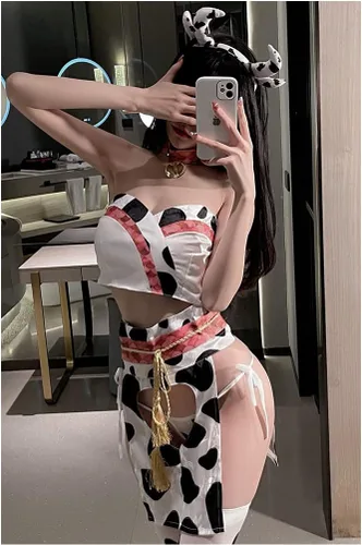 Vista 2 de SINROYEE Conjunto de bikini de vaca de anime para mujer, conjunto de brasier y bragas japonesas Kawaii sirvienta