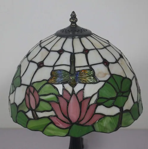 Vista 4 de Lámpara de mesa estilo Tiffany de 12 pulgadas con pantalla de vitral verde retro para dormitorio junto al escritorio, para iluminación de sala