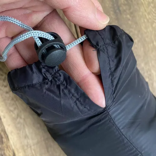 Vista 6 de Paquete de 5 bolsas de almacenamiento con cordón de nailon ultraligero, Negro -, Cordón