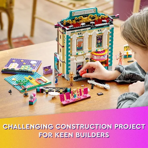 Vista 5 de LEGO Friends Andrea's Theater School Playset, 41714 Juguete creativo de teatro de simulación, idea de regalo para niños y niñas de 8 años
