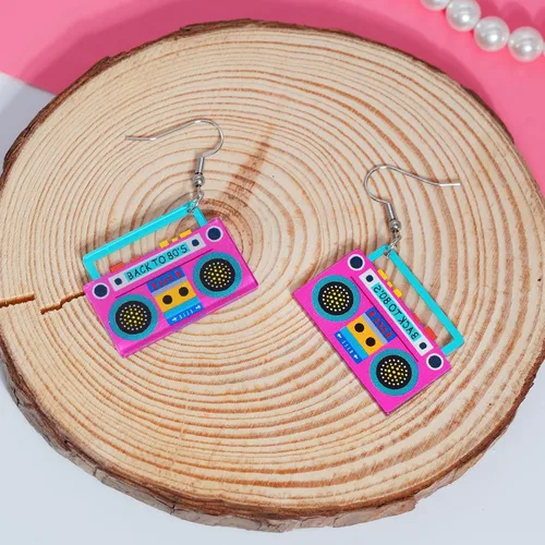 Vista 7 de Aretes de los años 70, 80 y 90 para mujer, aretes retro de cinta de cassette acrílica, aretes colgantes para Halloween, cosplay, fiesta brillante