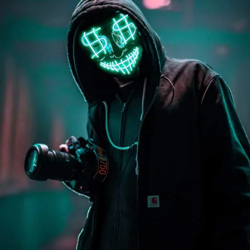 Vista 2 de Máscara LED de Halloween máscara de Purga con luz LED para adultos y niños máscara de disfraz de Purga aterradora para Halloween y cosplay