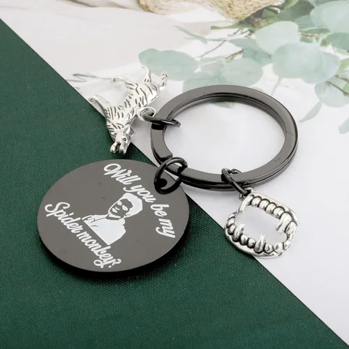 Vista 3 de KEYCHIN Llavero de la película Crepúsculo, Edward y Bella Fans Gifts Will You Be My Spider Monkey Jewelry para amigos y familiares