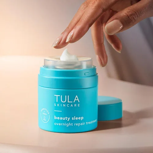 Vista 2 de TULA Skin Care Beauty Sleep Tratamiento de Reparación Nocturna - Anti-envejecimiento, Crema de Noche, Contiene Péptidos Naturales, AHA y Vitamina C