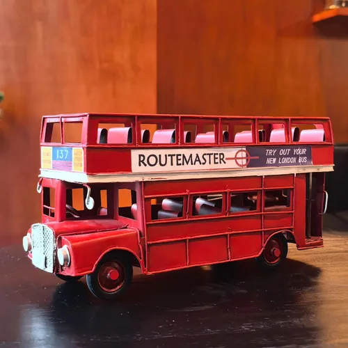 Vista 6 de Modelo de autobús turístico de dos pisos vintage de Londres