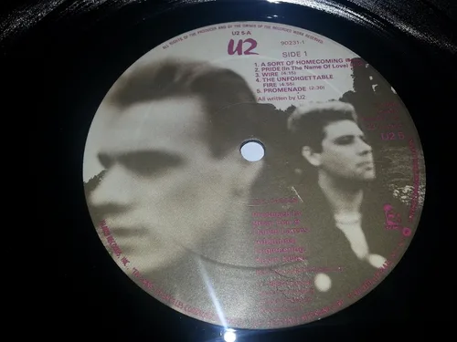 Vista 3 de The Unforgettable Fire