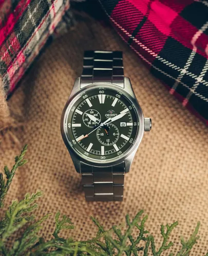 Vista 17 de Orient Reloj de campo automático japonés de acero inoxidable para hombre