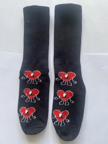 Vista 4 de Stuput 2 pares de calcetines con estampado de corazón, un verano sin ti, unisex, accesorios de conejo, regalo para fanáticos