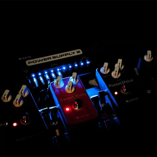 Vista 2 de JOYO Fuente de poder 2 JP-02 pedal de efecto aislado Multi ladrillo jp02