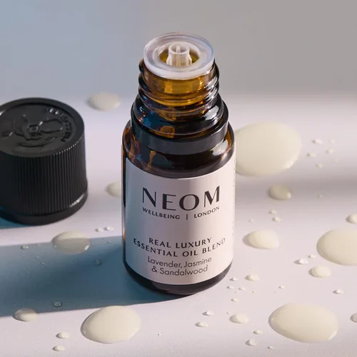 Vista 4 de NEOM - Mezcla de aceites esenciales, 0.3 fl oz Lavanda, jazmín y sándalo Aceites difusores de aromaterapia con mezcla de aceites esenciales