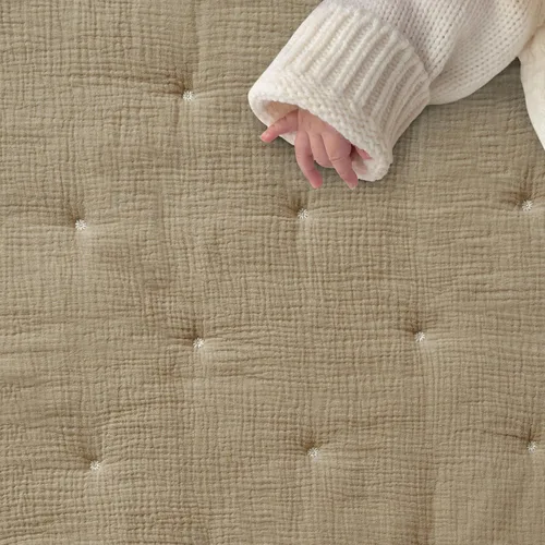 Vista 3 de Levtex Baby - Juego de cama de muselina en nube para cuna - Juego para habitación infantil - Estrellas beige y cacao - Muselina texturizada gris
