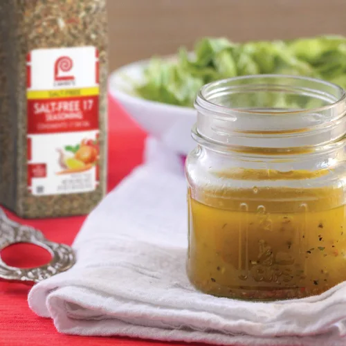 Vista 6 de Lawry's 17 Condimentos Sin Sal, 10 oz - Un Recipiente de 10 Onzas de Mezcla de Especias 17 Condimentos que Incluye Semillas de Sésamo Tostadas