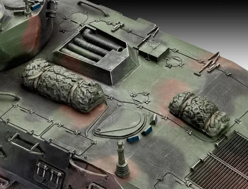 Vista 4 de Kit modelo Revell SPPZ 2 LUCHS a escala 1/35