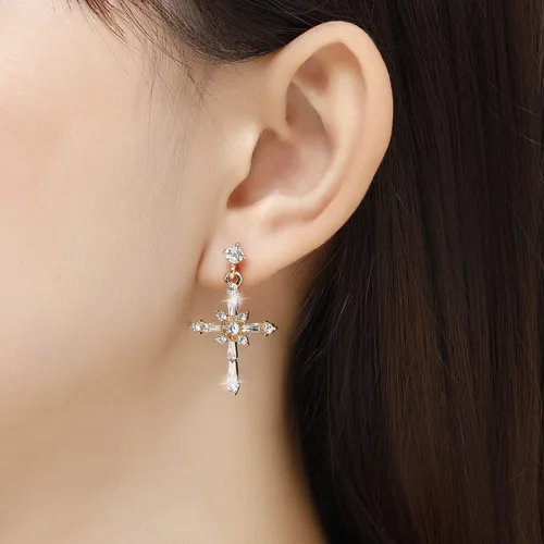 Vista 4 de KRUCKEL Aretes brillantes de cruz de Cristo, aretes colgantes de cruz para mujer, regalos para ella, amor con esposa, madre, novia, Navidad, día