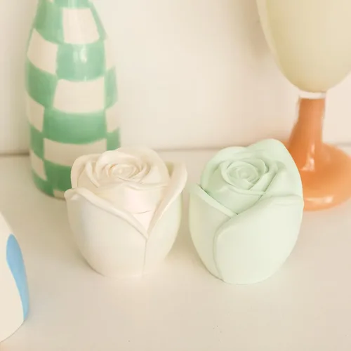 Vista 2 de BOOWAN NICOLE Vasos de vela de rosas con tapa, moldes de silicona y moldes de silicona de recarga de velas, molde de silicona para cemento