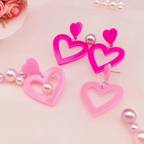 Vista 5 de Ymimanchil Aretes colgantes de corazón para mujer, aretes colgantes de corazón acrílicos para fiesta
