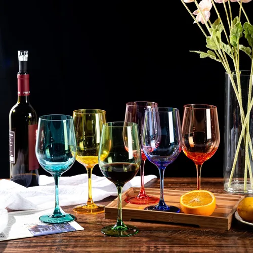 Vista 6 de KX-WARE Copas de vino clásicas de acrílico multiusos, copas de vino de tallo de plástico de 19 onzas, juego de 6 multicolor