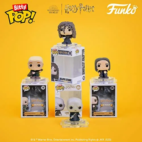 Vista 16 de Funko Bitty POP! HP - Harry en Robe con Bufanda, Pack de 4 - Harry Potter, Draco Malfoy, Dobby y una Mini Figura Misterio Sorpresa - 2.2 Cm
