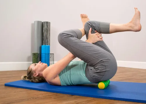 Vista 5 de Balanced Body KnotOut, rodillo de pilates para alivio muscular, rodillo de masaje muscular de terapia física, rodillo de tejido profundo después